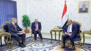 اليمن على شفا الانفجار.. بن بريك يكشف خطة إحياء الاقتصاد تحت الهجمات الحوثية